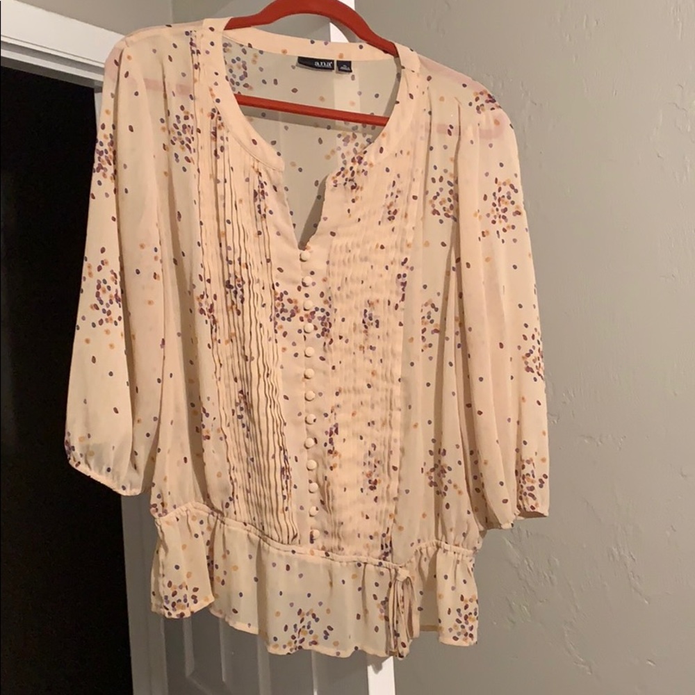 Women’s size xl blouse